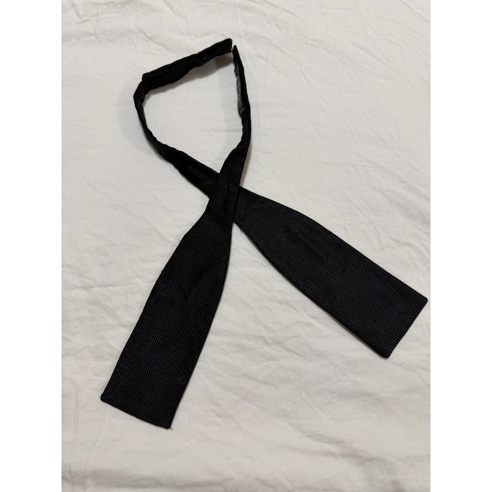 Charvet Place Vendôme Black Ribbed Silk Pre-Tied Bow Tie Made In France AS IS